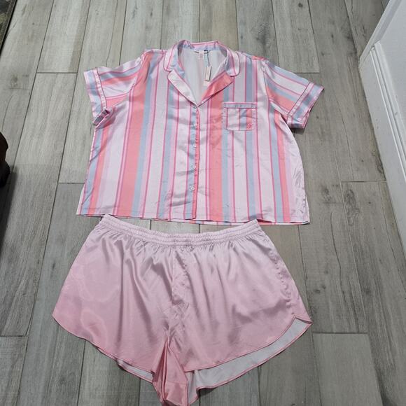 Victorias Secret Satin Pajama Set Pink Striped Button top Shorts Sleepwear XXL - Picture 2 of 13